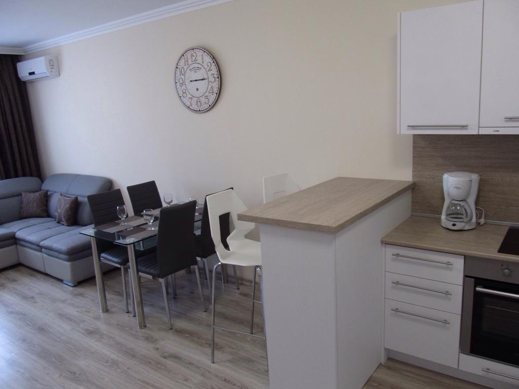 Varna South Bay Apartment Екстериор снимка